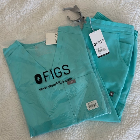 LIMITED EDITION AQUA FIGS SET - Picture 2 of 2